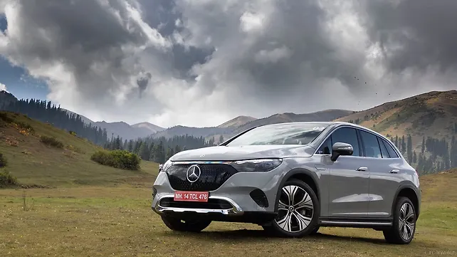 Mercedes-Benz EQE SUV Right Front Three Quarter Mercedes-Benz EQE SUV Right Front Three Quarter