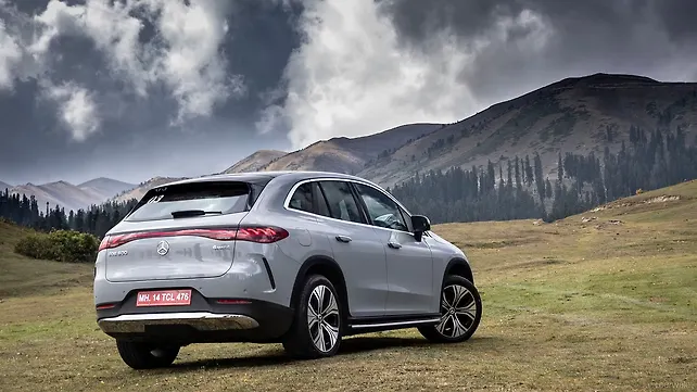 Mercedes-Benz EQE SUV Right Rear Three Quarter
