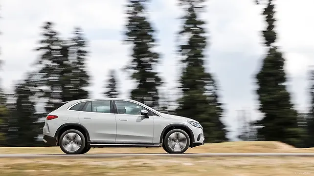 Mercedes-Benz EQE SUV Right Side View