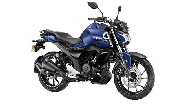 Yamaha FZS Fi V4 Right Front Three Quarter