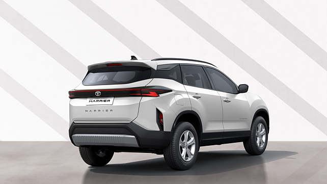 Tata Harrier Facelift Base Variant Detailed In Pictures - CarWale