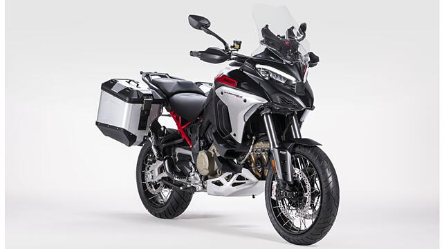 Ducati Multistrada V4 Right Front Three Quarter