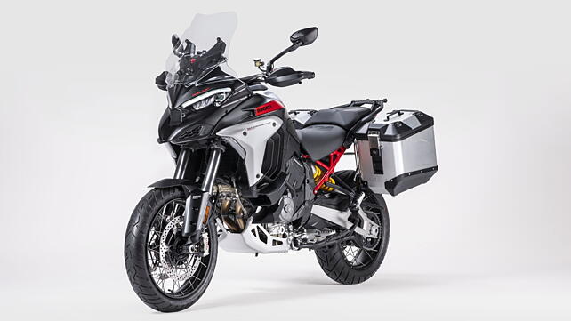 Ducati Multistrada V4 Right Front Three Quarter