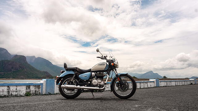 Royal Enfield Meteor 350 Right Side View