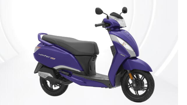 TVS Jupiter 125 Right Front Three Quarter