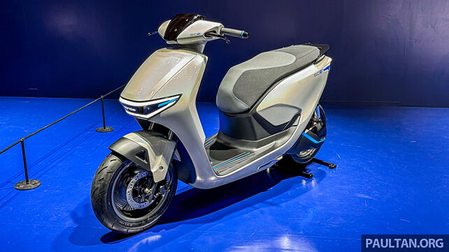 Honda unveils new electric scooter concept in Japan