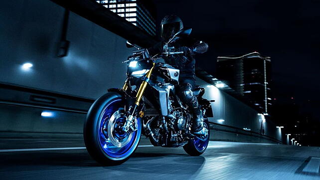 Yamaha MT-09 Left Side View