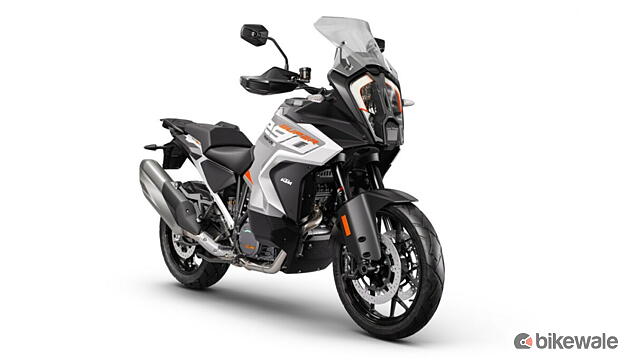 KTM  Right Front Three Quarter