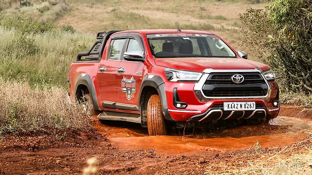 Toyota Hilux Right Front Three Quarter Toyota Hilux Right Front Three Quarter