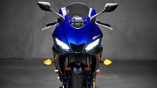 Yamaha YZF-R3 Right Side View Yamaha YZF-R3 Right Side View