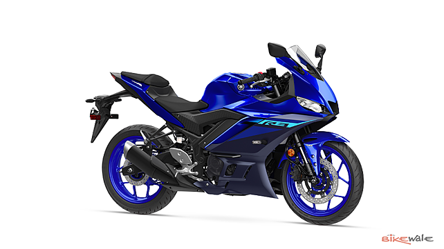 Yamaha R3 available in two colours in India