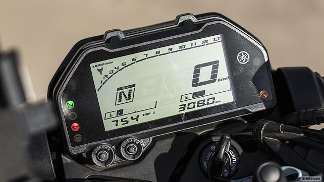 Yamaha YZF-R3 Instrument Cluster