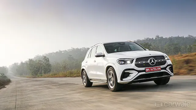 Mercedes-Benz GLE Right Front Three Quarter Mercedes-Benz GLE Right Front Three Quarter