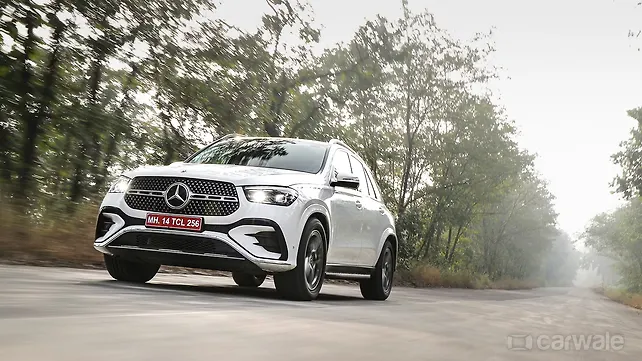 Mercedes-Benz GLE Right Front Three Quarter Mercedes-Benz GLE Right Front Three Quarter