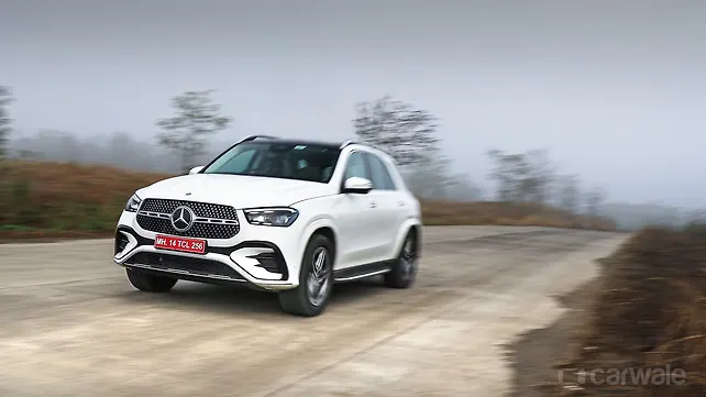 Mercedes-Benz GLE Right Front Three Quarter Mercedes-Benz GLE Right Front Three Quarter