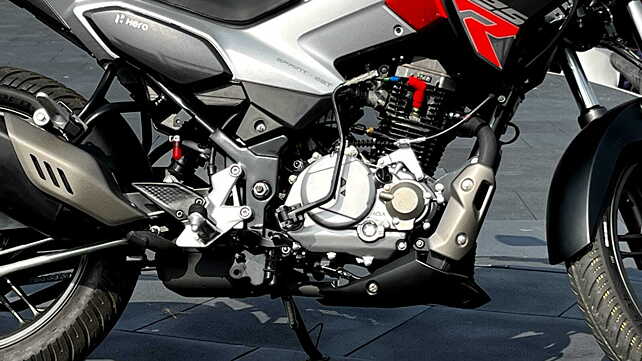 Hero Xtreme 125R Right Side View