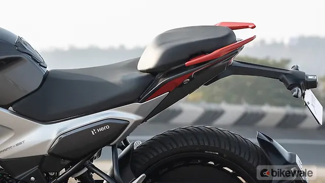 Hero Xtreme 125R Split Seat Hero Xtreme 125R Split Seat