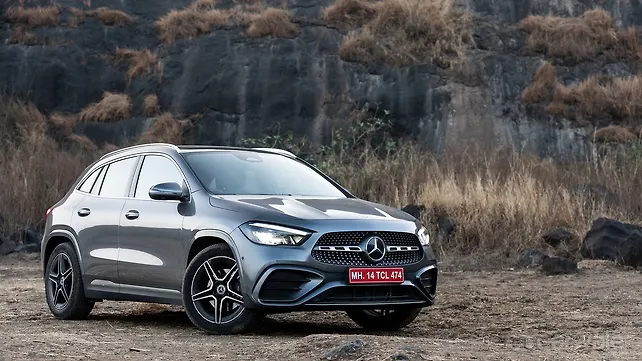 Mercedes-Benz GLA Right Front Three Quarter