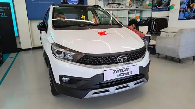 Tata Tiago NRG CNG AMT reaches dealerships across India Tata Tiago NRG CNG AMT reaches dealerships across India