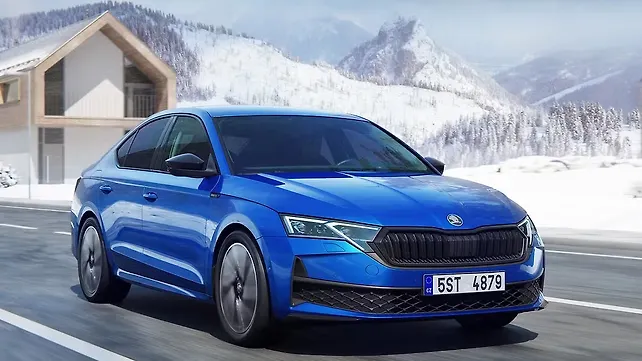 Skoda Octavia facelift breaks cover!