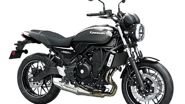 Kawasaki Z650RS Right Front Three Quarter