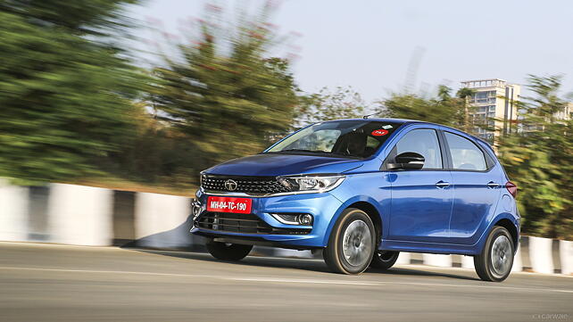 Tata Tiago CNG AMT driven: Now in pictures - CarWale