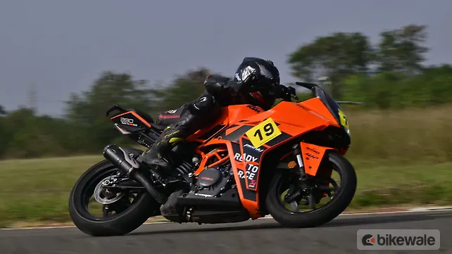 KTM RC 390 Right Side View