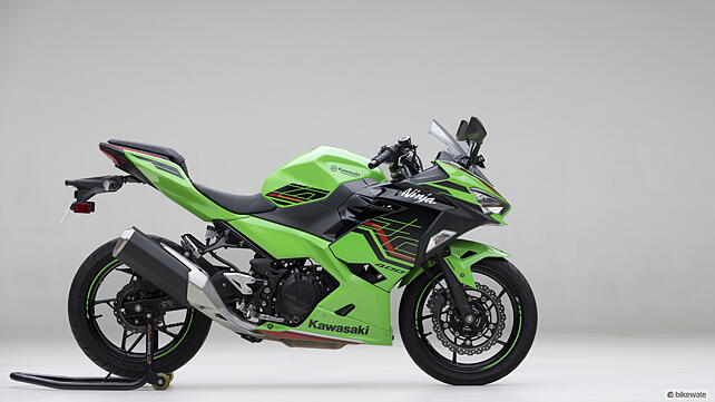 Kawasaki Ninja 400 Right Side View