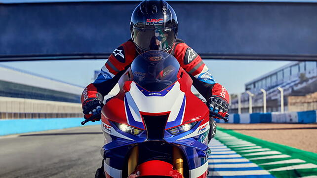 Honda CBR1000RR-R Fireblade Front View