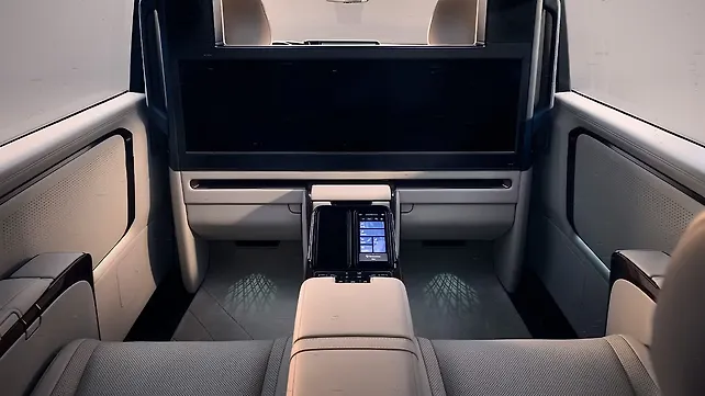 Lexus LM Second Row Seats Lexus LM Second Row Seats