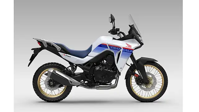 Suzuki V-Strom 800DE Right Side View Suzuki V-Strom 800DE Right Side View