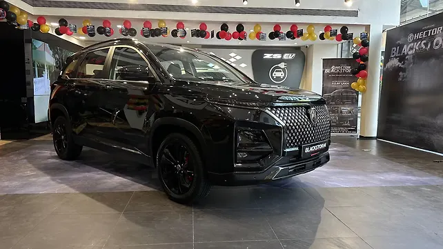 MG Hector BlackStorm starts reaching dealerships post-launch