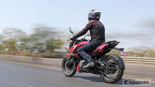 Bajaj Pulsar N250 Left Rear Three Quarter
