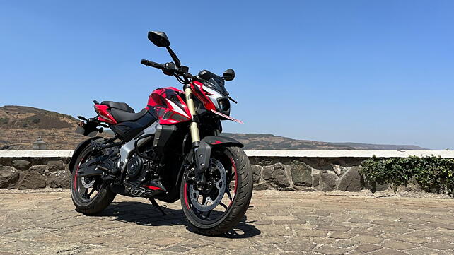 Bajaj Pulsar NS400Z Right Front Three Quarter