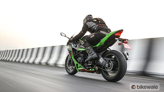 Kawasaki Ninja ZX-6R Left Side View