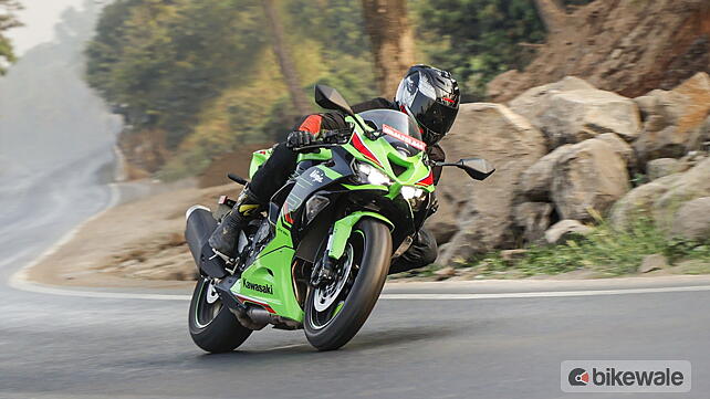 Kawasaki Ninja ZX-6R Right Side View