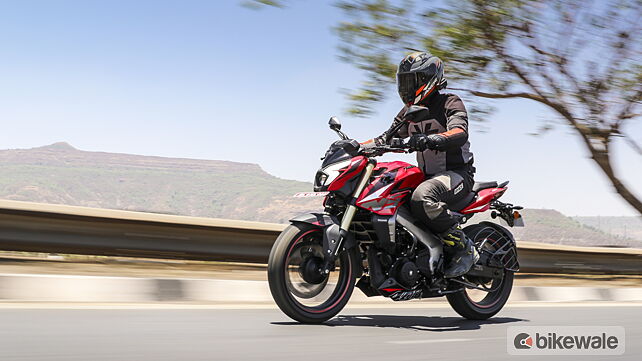 Bajaj Pulsar NS400Z Review: Image Gallery