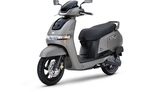 TVS iQube Left Front Three Quarter