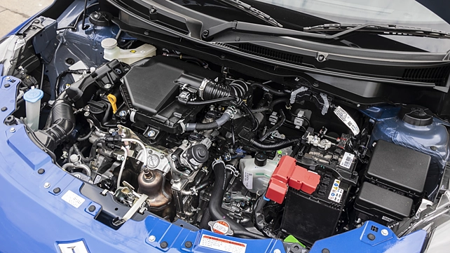 Maruti Suzuki Swift Engine Shot Maruti Suzuki Swift Engine Shot