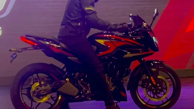 Bajaj Pulsar F250 Right Side View Bajaj Pulsar F250 Right Side View