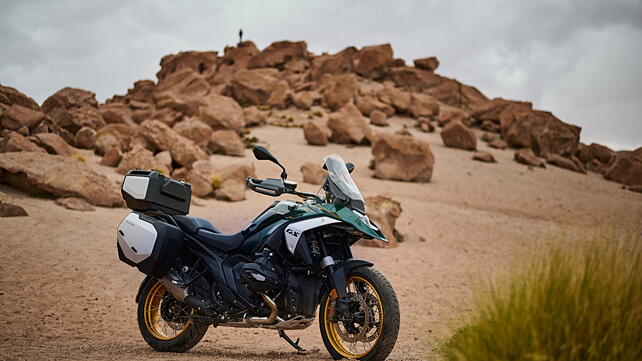 BMW R1300 GS Right Side View