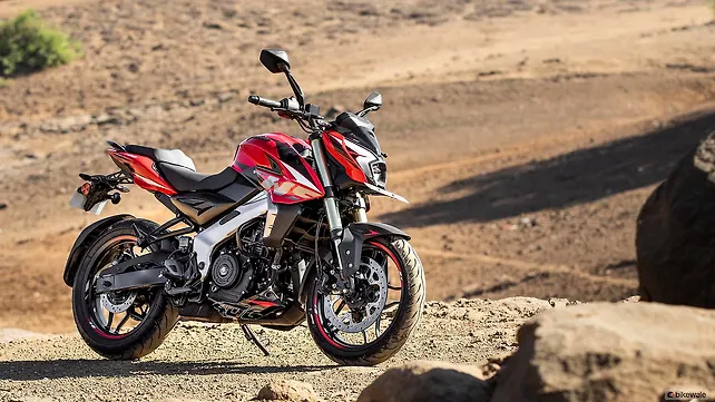 Bajaj Pulsar NS400Z Right Front Three Quarter Bajaj Pulsar NS400Z Right Front Three Quarter