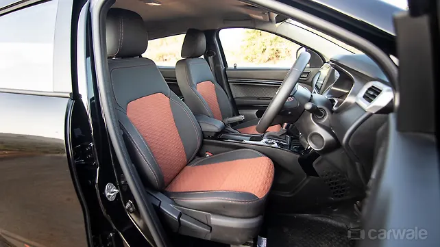Renault Kiger [2023-2025] Front Row Seats