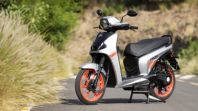 BGauss RUV 350 Electric Scooter: Image Gallery - BikeWale