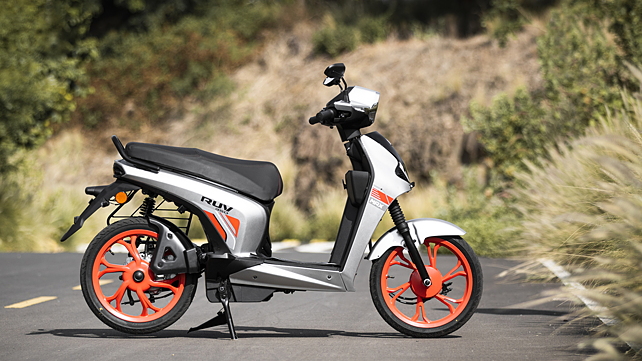 BGauss RUV 350 Electric Scooter: Image Gallery - BikeWale