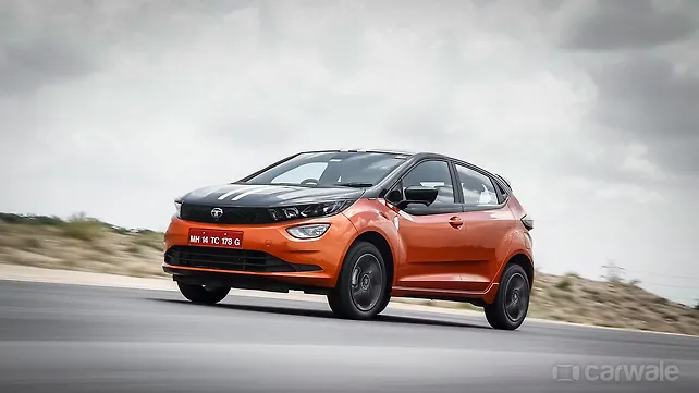 Tata Altroz [2020-2025] Left Front Three Quarter