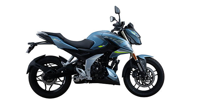 Bajaj Pulsar N160 Right Side View