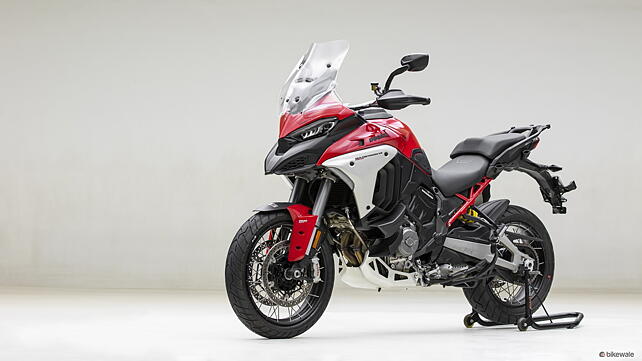 Ducati Multistrada V4 Left Front Three Quarter