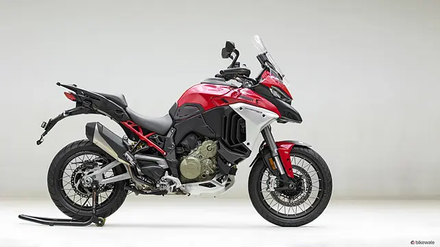 Ducati Multistrada V4 Right Front Three Quarter