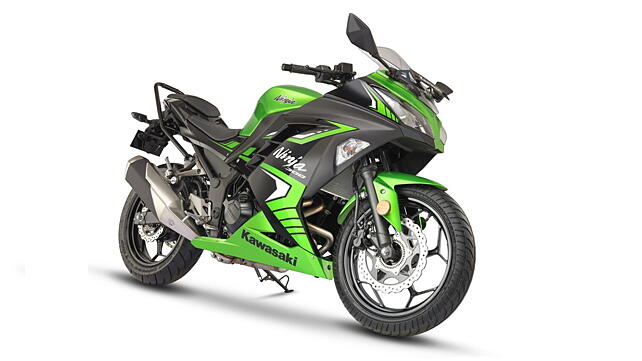 Kawasaki Ninja 300 Right Side View